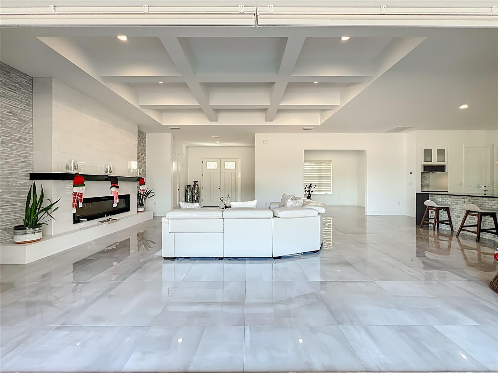 Dunnellon, Florida, 34432, United States, 5 Bedrooms Bedrooms, ,4 BathroomsBathrooms,Residential,Active,2012479