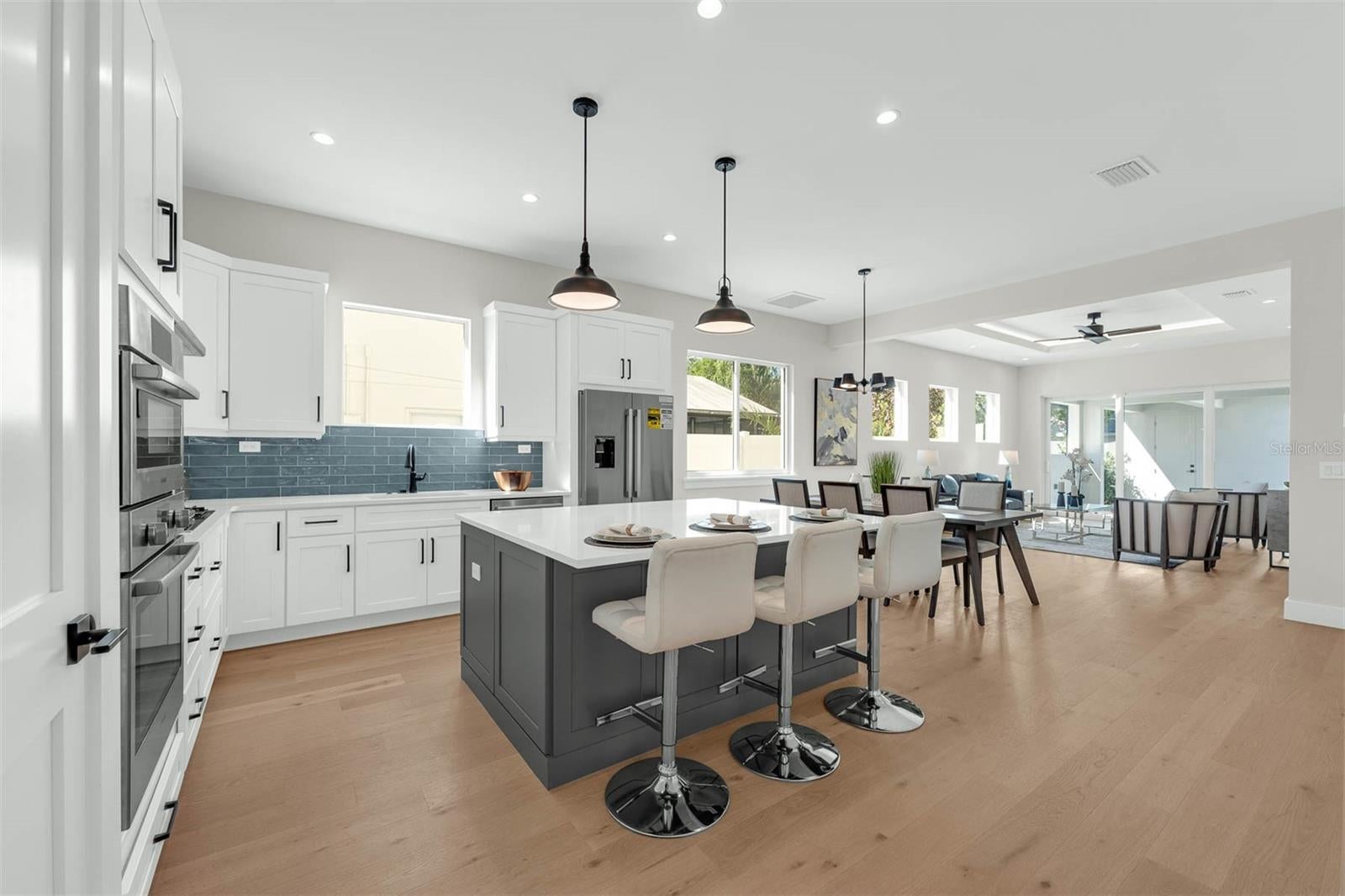 Orlando, Florida, 32804, United States, 5 Bedrooms Bedrooms, ,4 BathroomsBathrooms,Residential,Active,1702896