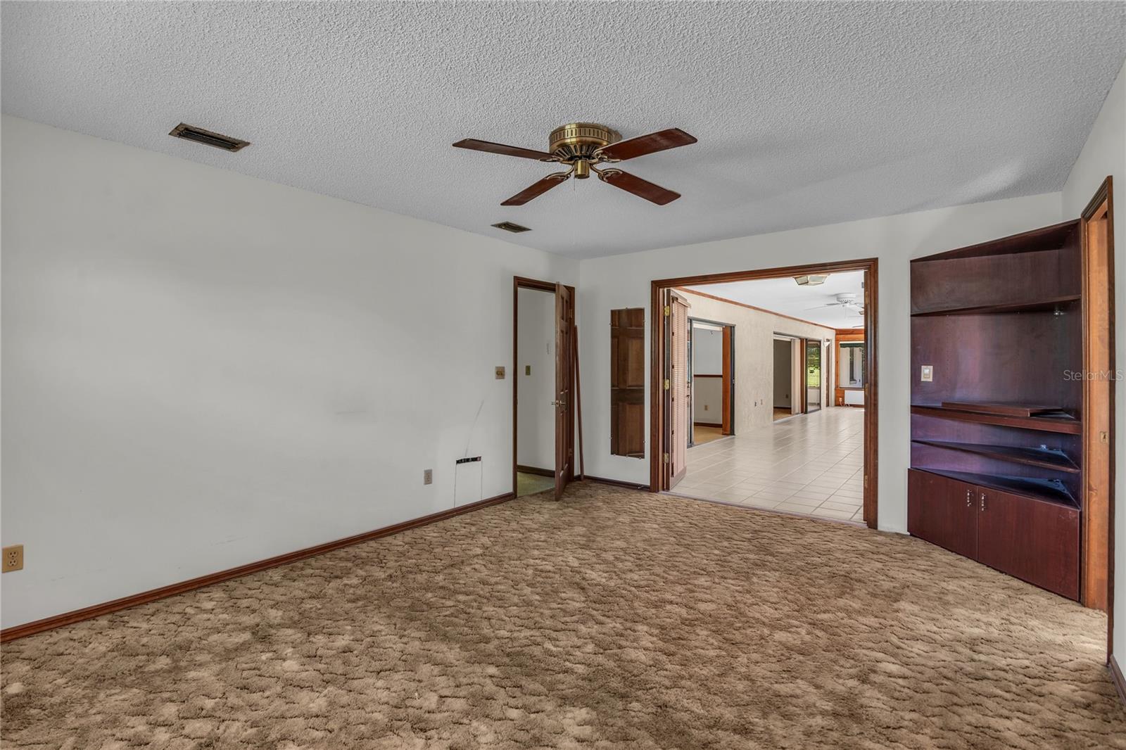 Oakland, Florida, 34787, United States, 4 Bedrooms Bedrooms, ,2 BathroomsBathrooms,Residential,Active,1990636