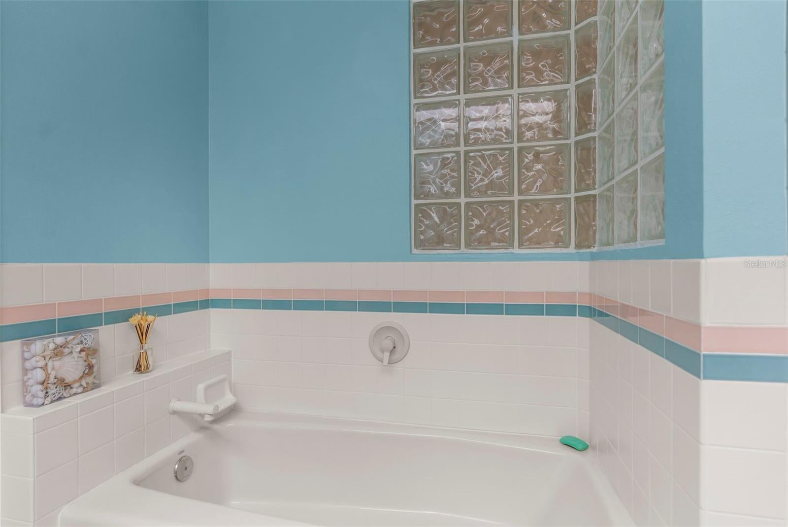 Tarpon Springs, Florida, 34689, United States, 4 Bedrooms Bedrooms, ,3 BathroomsBathrooms,Residential,Active,1900413