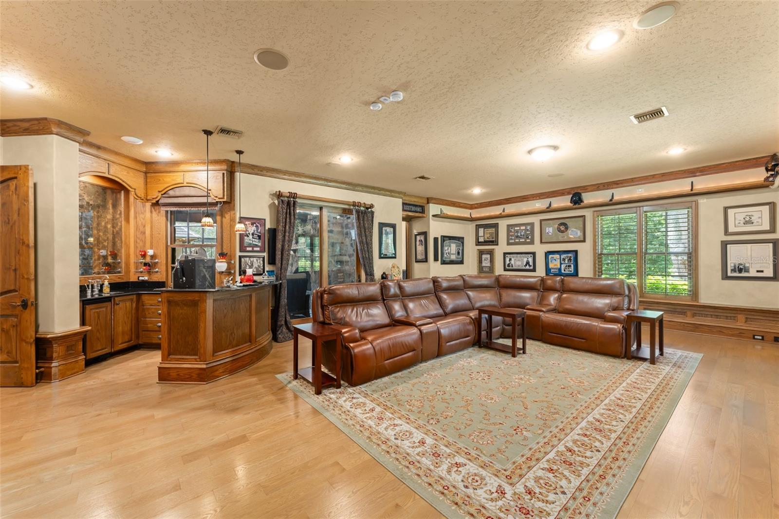 Longwood, Florida, 32779, United States, 10 Bedrooms Bedrooms, ,17 BathroomsBathrooms,Residential,Active,1914816