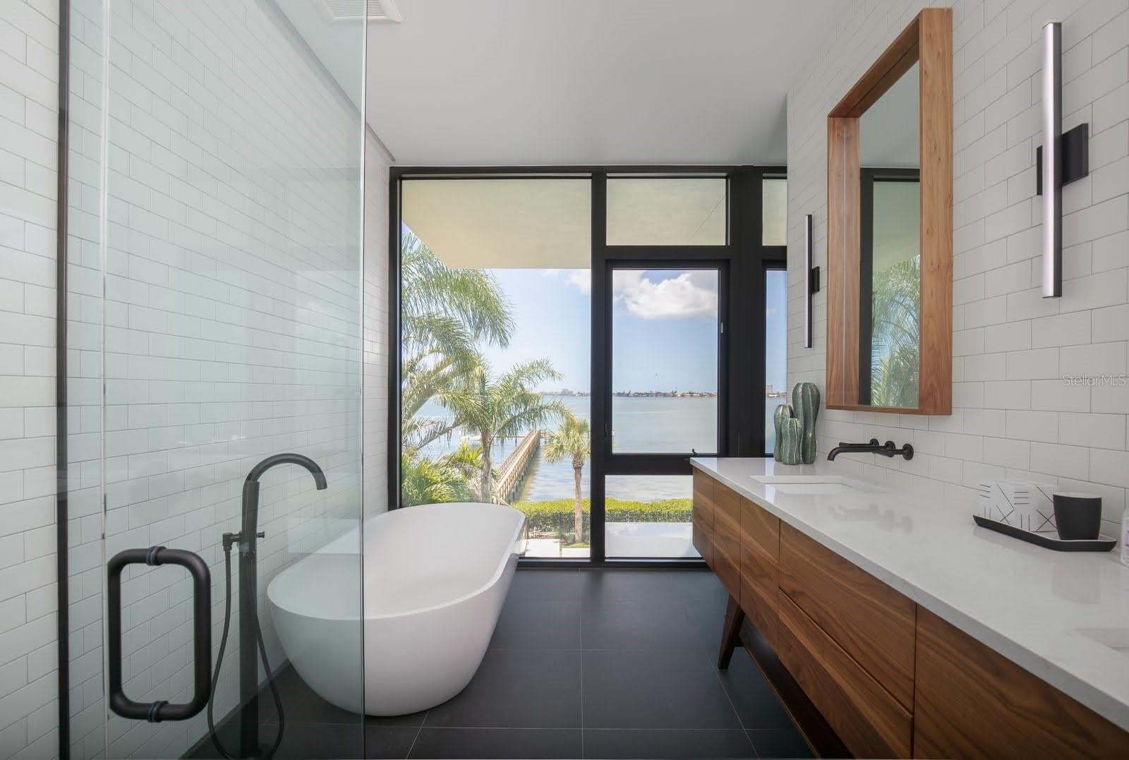 Sarasota, Florida, 34239, United States, 5 Bedrooms Bedrooms, ,5 BathroomsBathrooms,Residential,Active,2011197