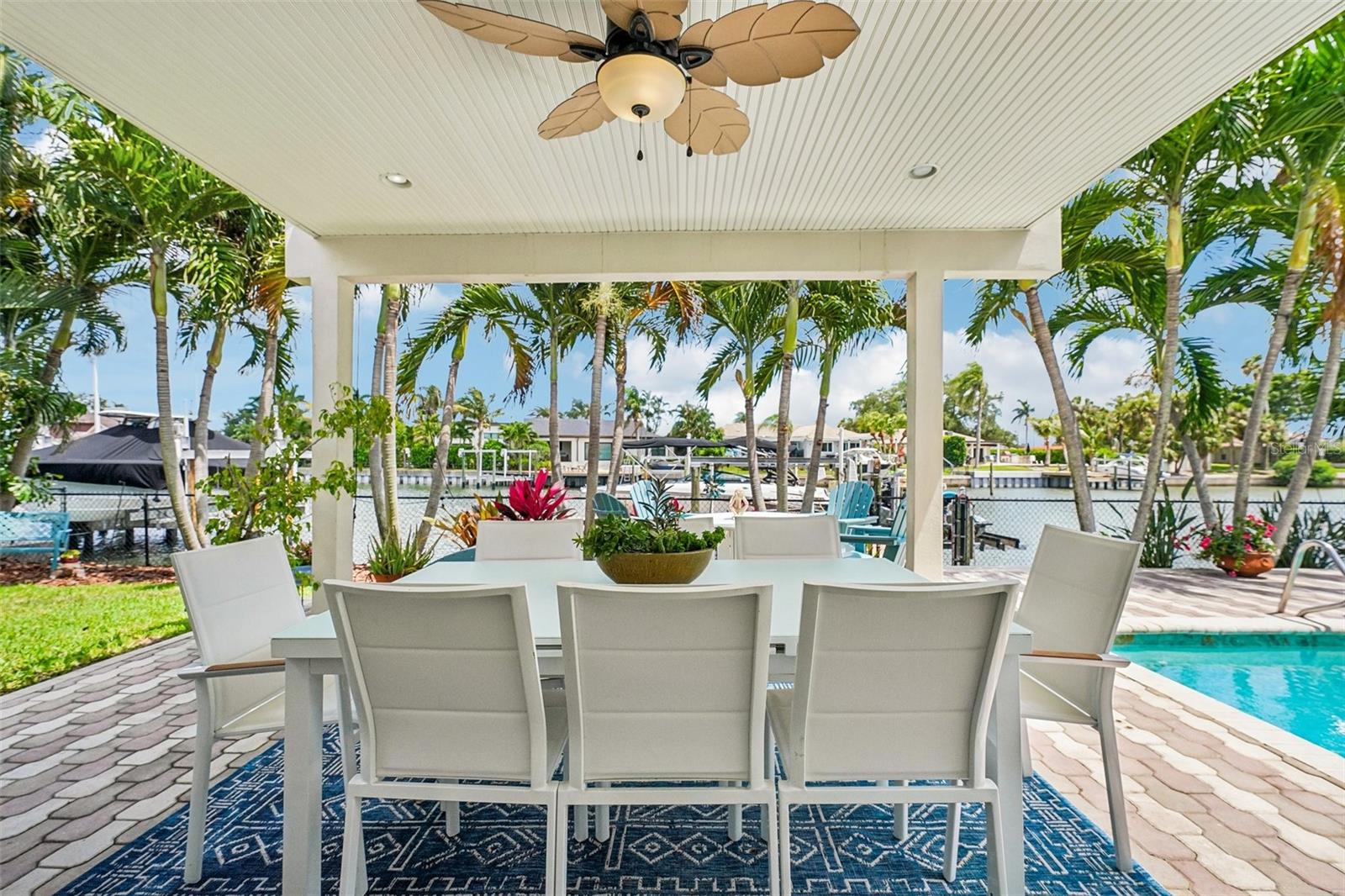 St Petersburg, Florida, 33703, United States, 5 Bedrooms Bedrooms, ,3 BathroomsBathrooms,Residential,Active,2051998