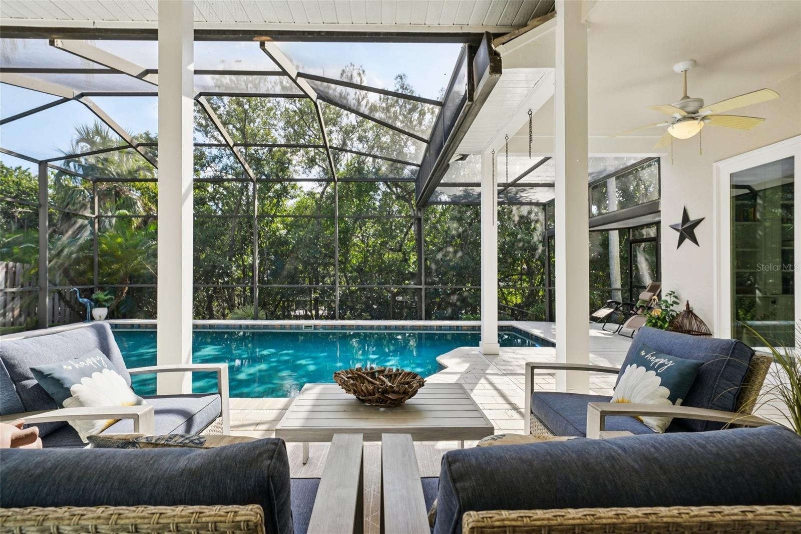 St Petersburg, Florida, 33703, United States, 4 Bedrooms Bedrooms, ,4 BathroomsBathrooms,Residential,Active,1994976