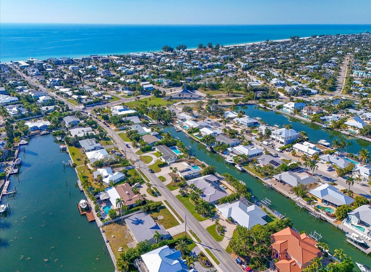 Holmes Beach, Florida, 34217, United States, 2 Bedrooms Bedrooms, ,2 BathroomsBathrooms,Residential,Pending,2045560