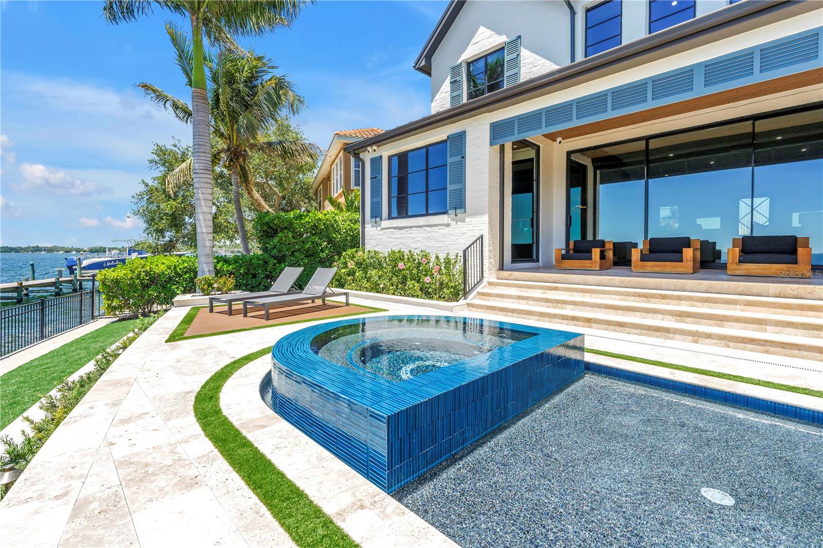 St Petersburg, Florida, 33705, United States, 5 Bedrooms Bedrooms, ,4 BathroomsBathrooms,Residential,Pending,2045504