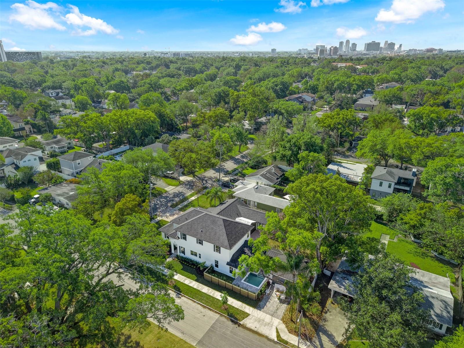 Orlando, Florida, 32804, United States, 5 Bedrooms Bedrooms, ,4 BathroomsBathrooms,Residential,Active,1702896