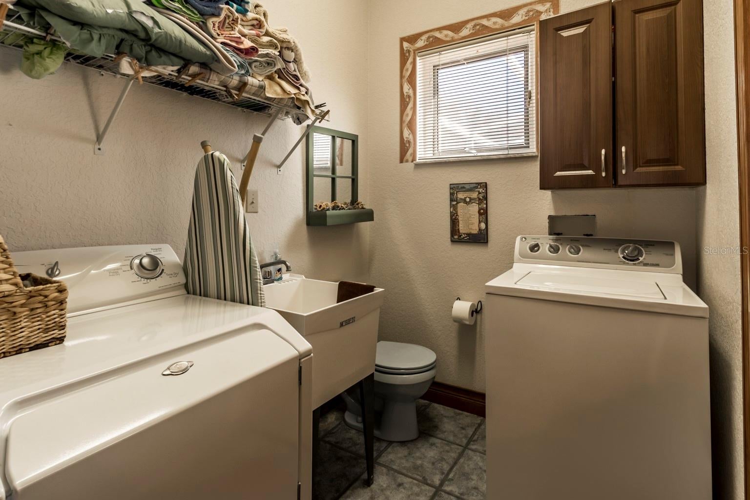 New Port Richey, Florida, 34654, United States, 4 Bedrooms Bedrooms, ,5 BathroomsBathrooms,Residential,Active,1963410