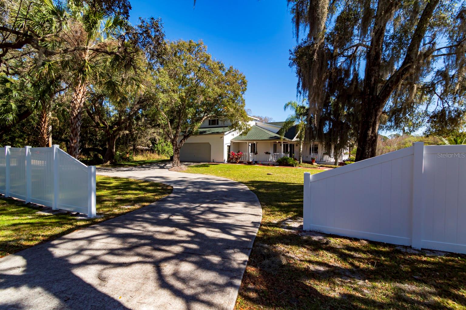New Port Richey, Florida, 34654, United States, 4 Bedrooms Bedrooms, ,5 BathroomsBathrooms,Residential,Active,1963410