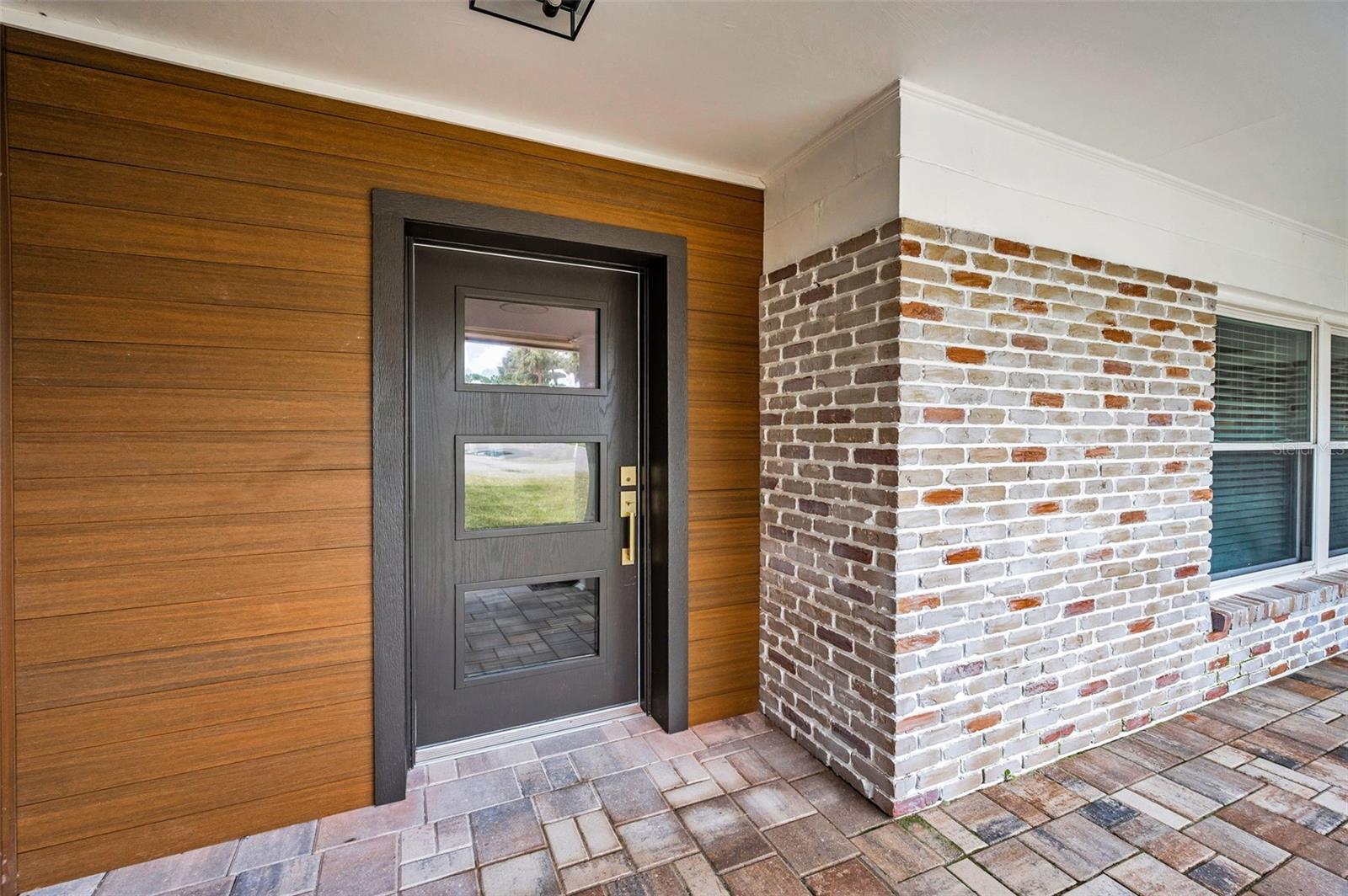 Tampa, Florida, 33609, United States, 4 Bedrooms Bedrooms, ,4 BathroomsBathrooms,Residential,Active,1880304