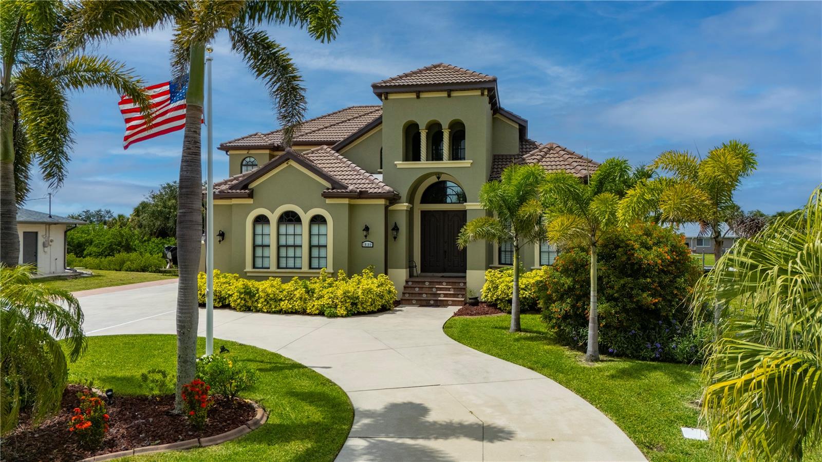 Port Charlotte, Florida, 33948, United States, 4 Bedrooms Bedrooms, ,5 BathroomsBathrooms,Residential,Active,1884978