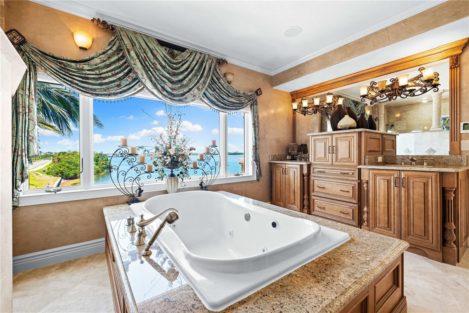 Sarasota, Florida, 34236, United States, 5 Bedrooms Bedrooms, ,6 BathroomsBathrooms,Residential,Active,1834475