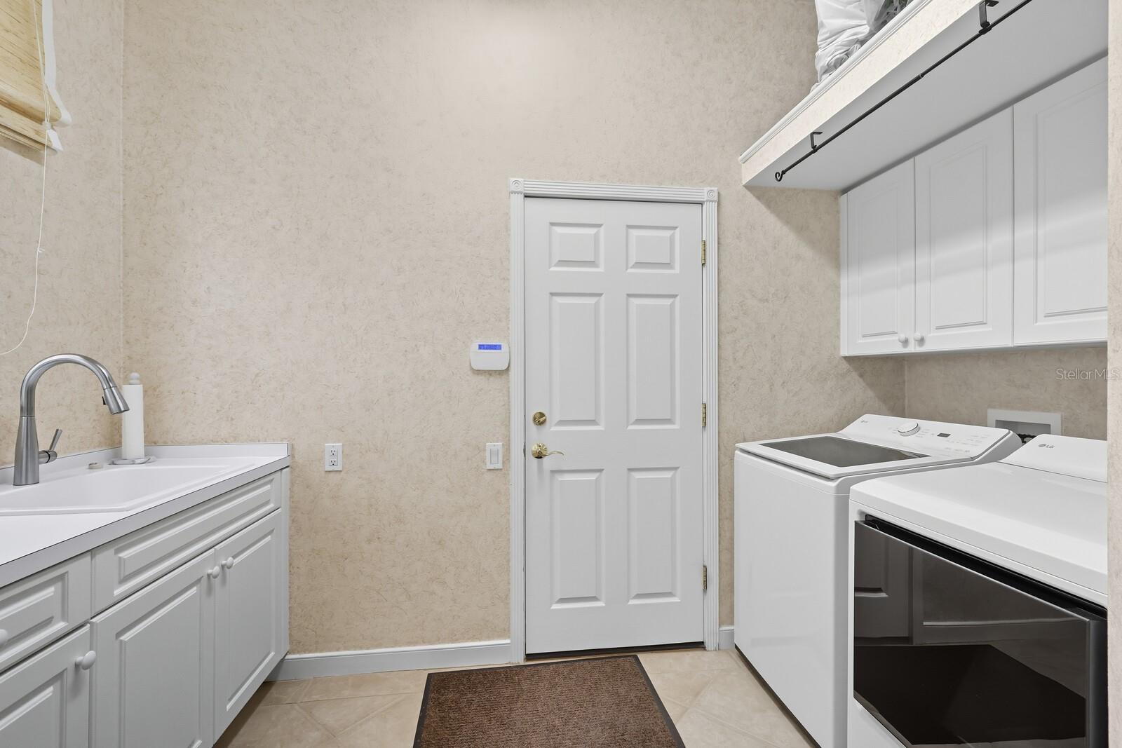 University Park, Florida, 34201, United States, 3 Bedrooms Bedrooms, ,3 BathroomsBathrooms,Residential,Active,1953644