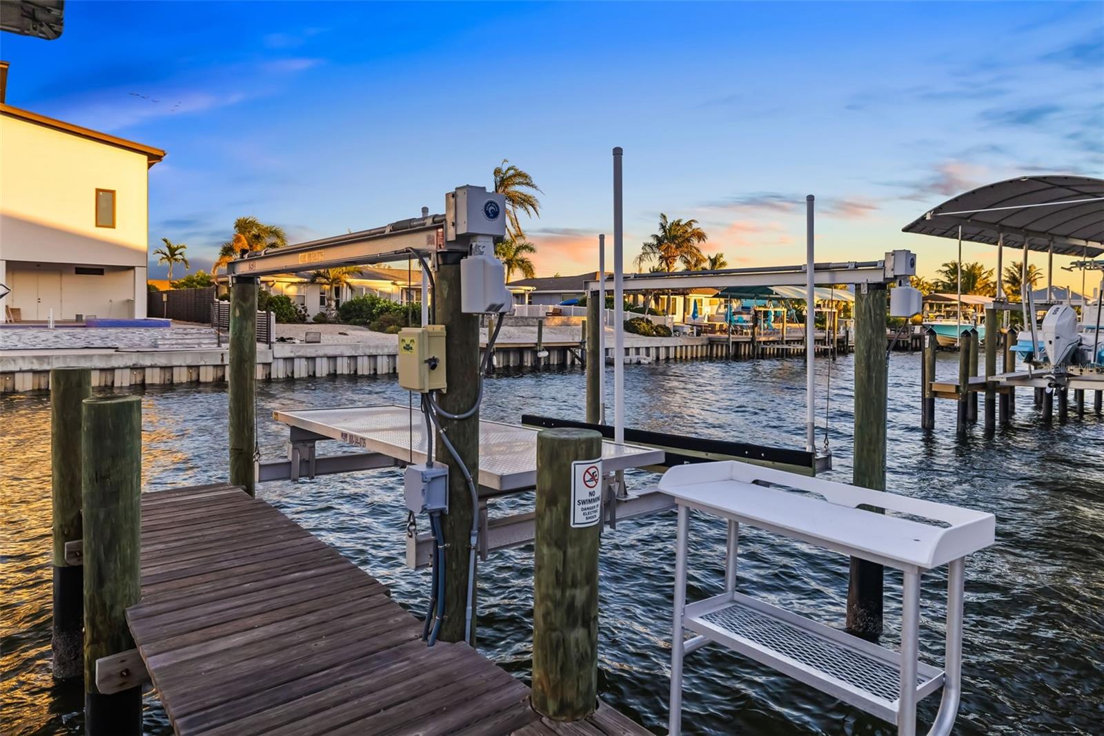 Bradenton, Florida, 34210, United States, 3 Bedrooms Bedrooms, ,3 BathroomsBathrooms,Residential,Active,1993663