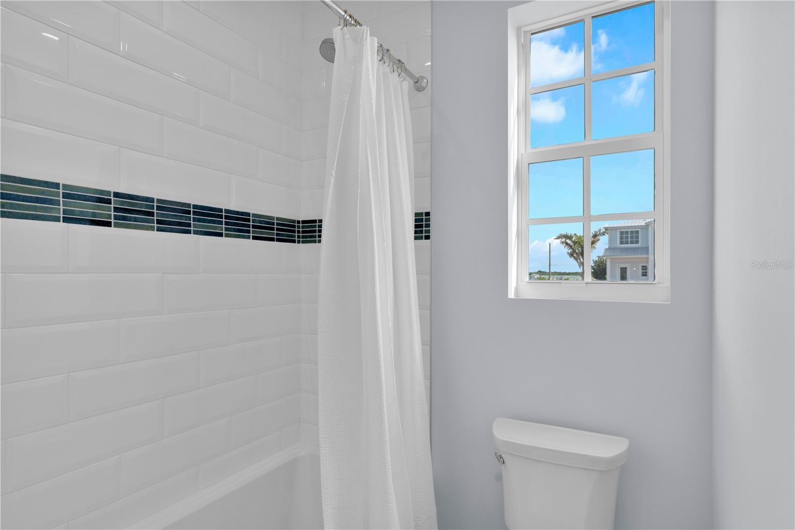 Marathon, Florida, 33050, United States, 5 Bedrooms Bedrooms, ,5 BathroomsBathrooms,Residential,Active,2016400