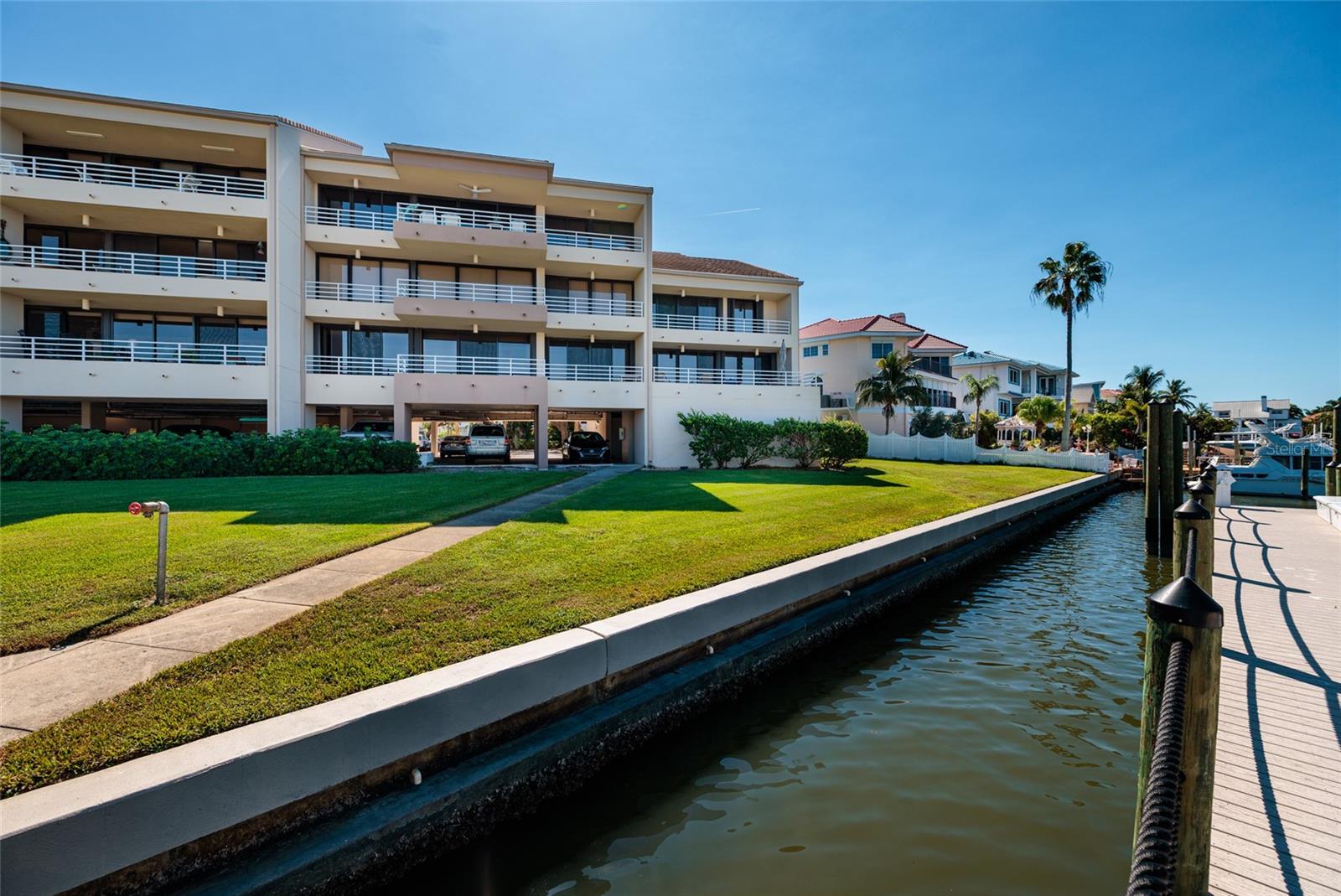 St Petersburg, Florida, 33707, United States, 4 Bedrooms Bedrooms, ,5 BathroomsBathrooms,Residential,Active,1985578