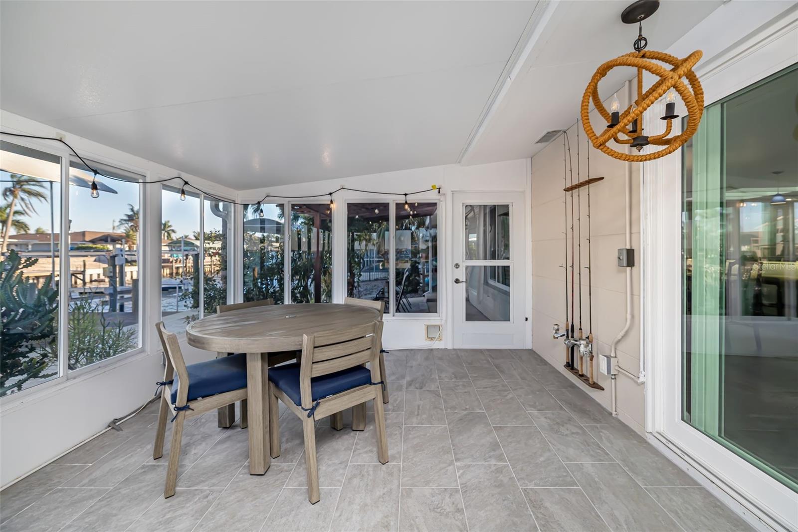 Bradenton, Florida, 34210, United States, 3 Bedrooms Bedrooms, ,3 BathroomsBathrooms,Residential,Active,1993663