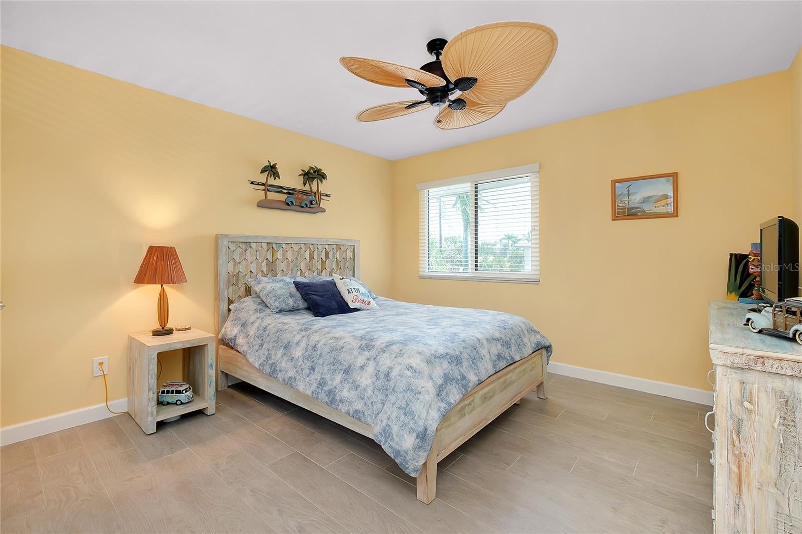 Sarasota, Florida, 34242, United States, 3 Bedrooms Bedrooms, ,2 BathroomsBathrooms,Residential,Active,1987232