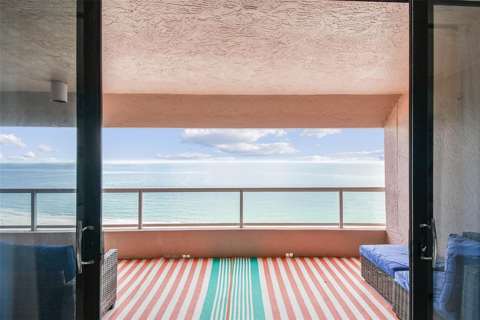 Clearwater Beach, Florida, 33767, United States, 2 Bedrooms Bedrooms, ,3 BathroomsBathrooms,Residential,Active,1919072