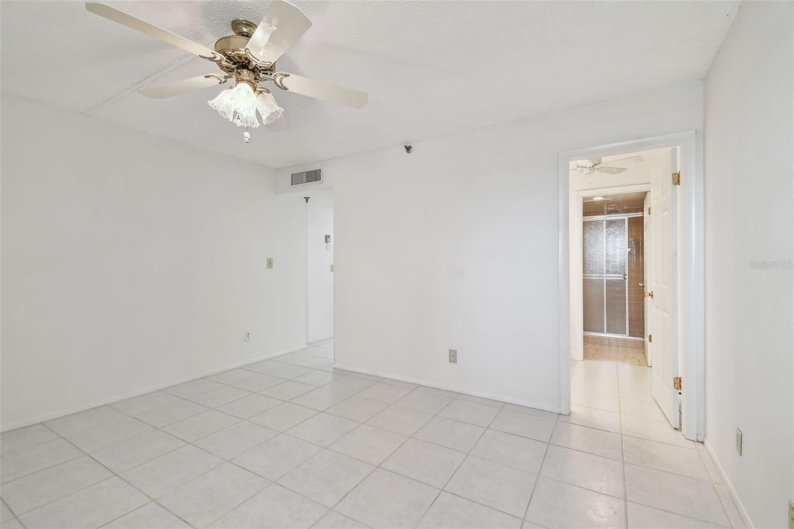 Redington Shores, Florida, 33708, United States, ,3 BathroomsBathrooms,Residential,Active,1824910
