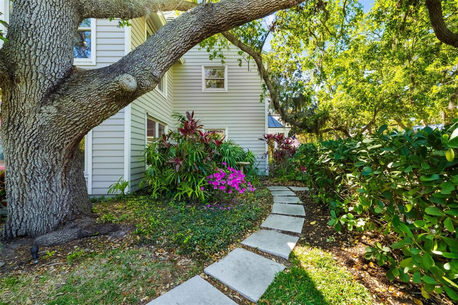 Sarasota, Florida, 34231, United States, 4 Bedrooms Bedrooms, ,4 BathroomsBathrooms,Residential,Active,1999174