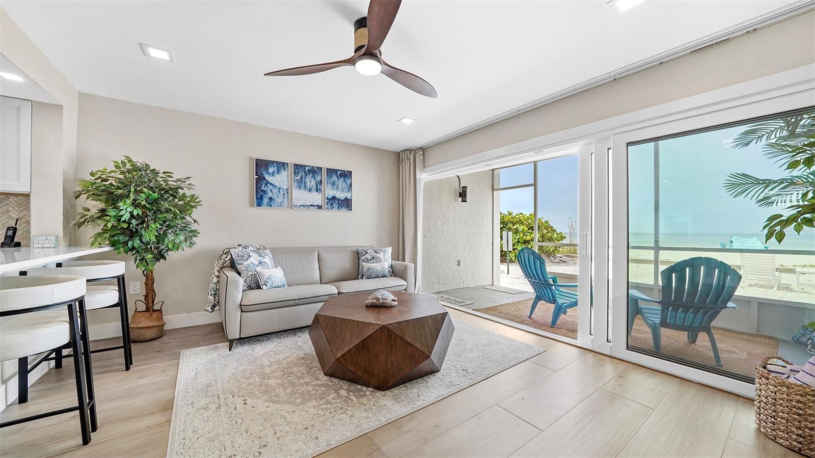 Holmes Beach, Florida, 34217, United States, 1 Bedroom Bedrooms, ,1 BathroomBathrooms,Residential,Active,1971768