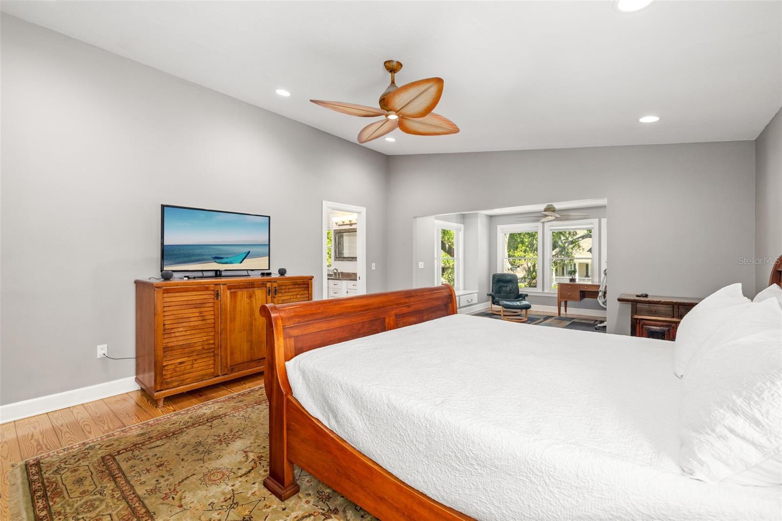 Sarasota, Florida, 34231, United States, 4 Bedrooms Bedrooms, ,4 BathroomsBathrooms,Residential,Active,1999174