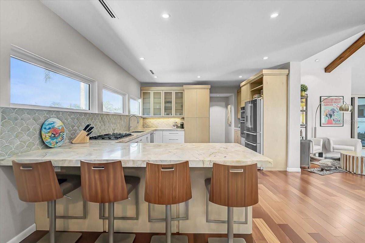 Sarasota, Florida, 34236, United States, 2 Bedrooms Bedrooms, ,4 BathroomsBathrooms,Residential,Active,2044994