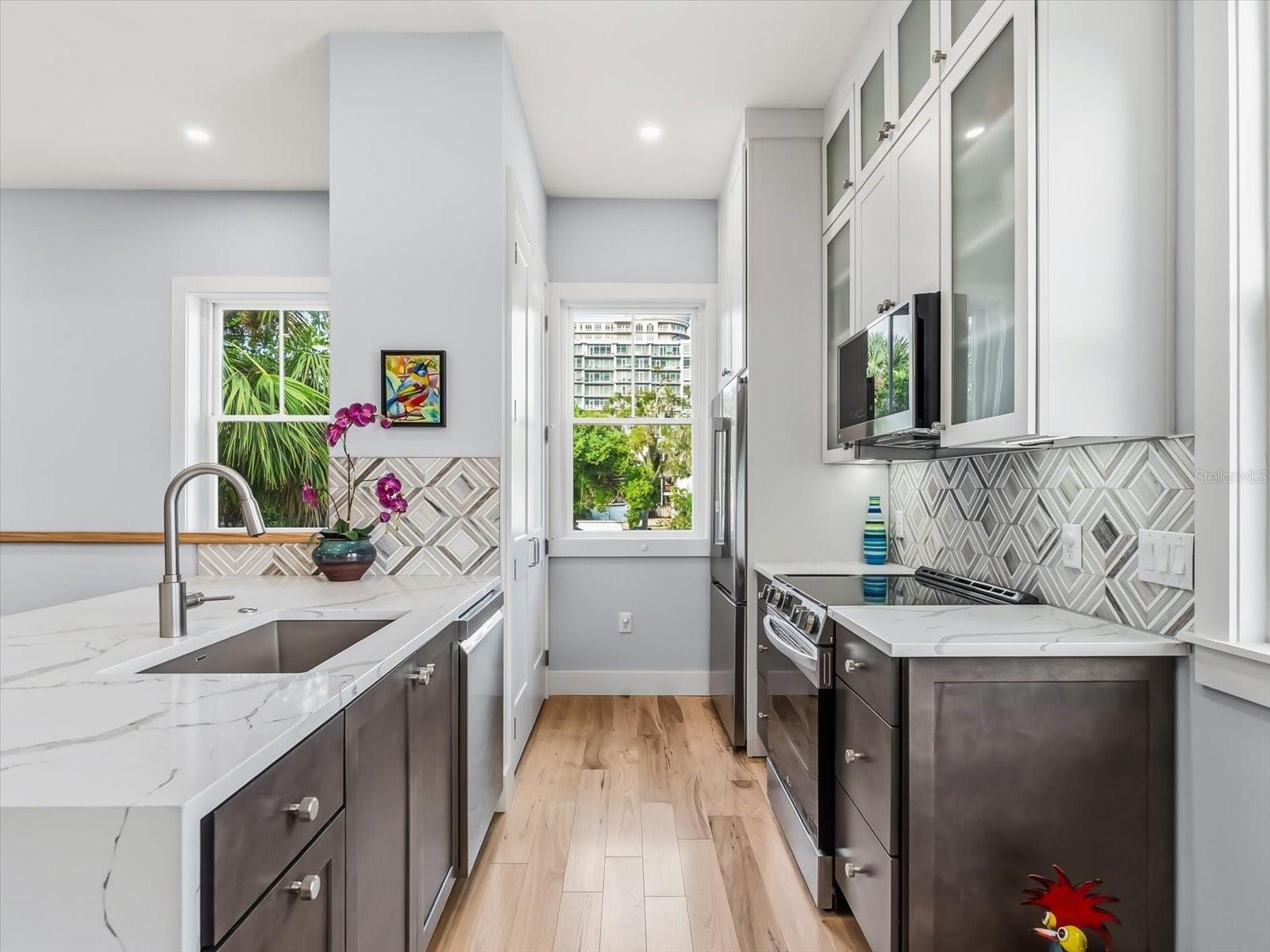 Orlando, Florida, 32801, United States, 4 Bedrooms Bedrooms, ,3 BathroomsBathrooms,Residential,Active,1972164