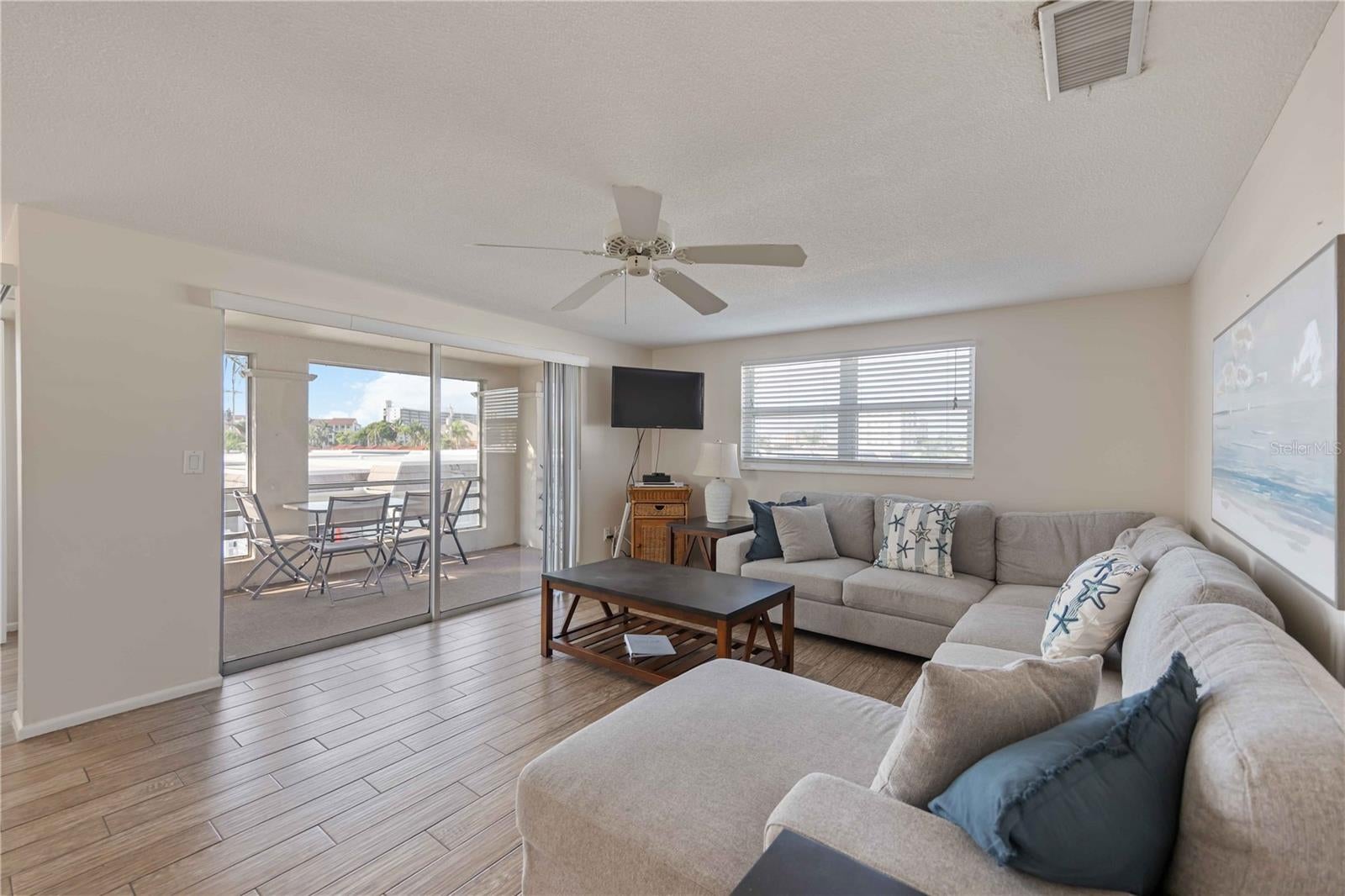 Sarasota, Florida, 34242, United States, 4 Bedrooms Bedrooms, ,3 BathroomsBathrooms,Residential,Active,1905468