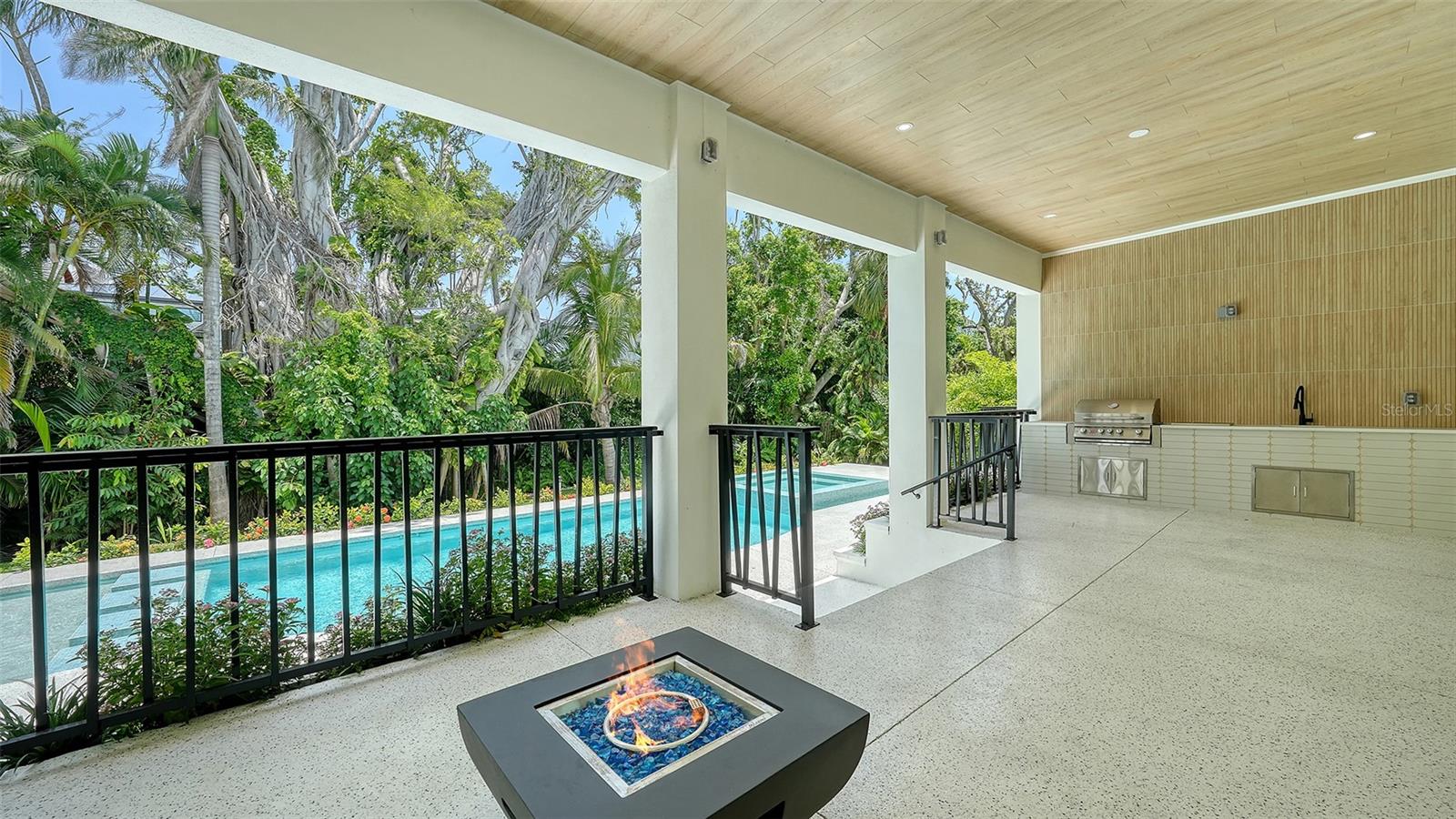 Sarasota, Florida, 34239, United States, ,7 BathroomsBathrooms,Residential,Active,1849492