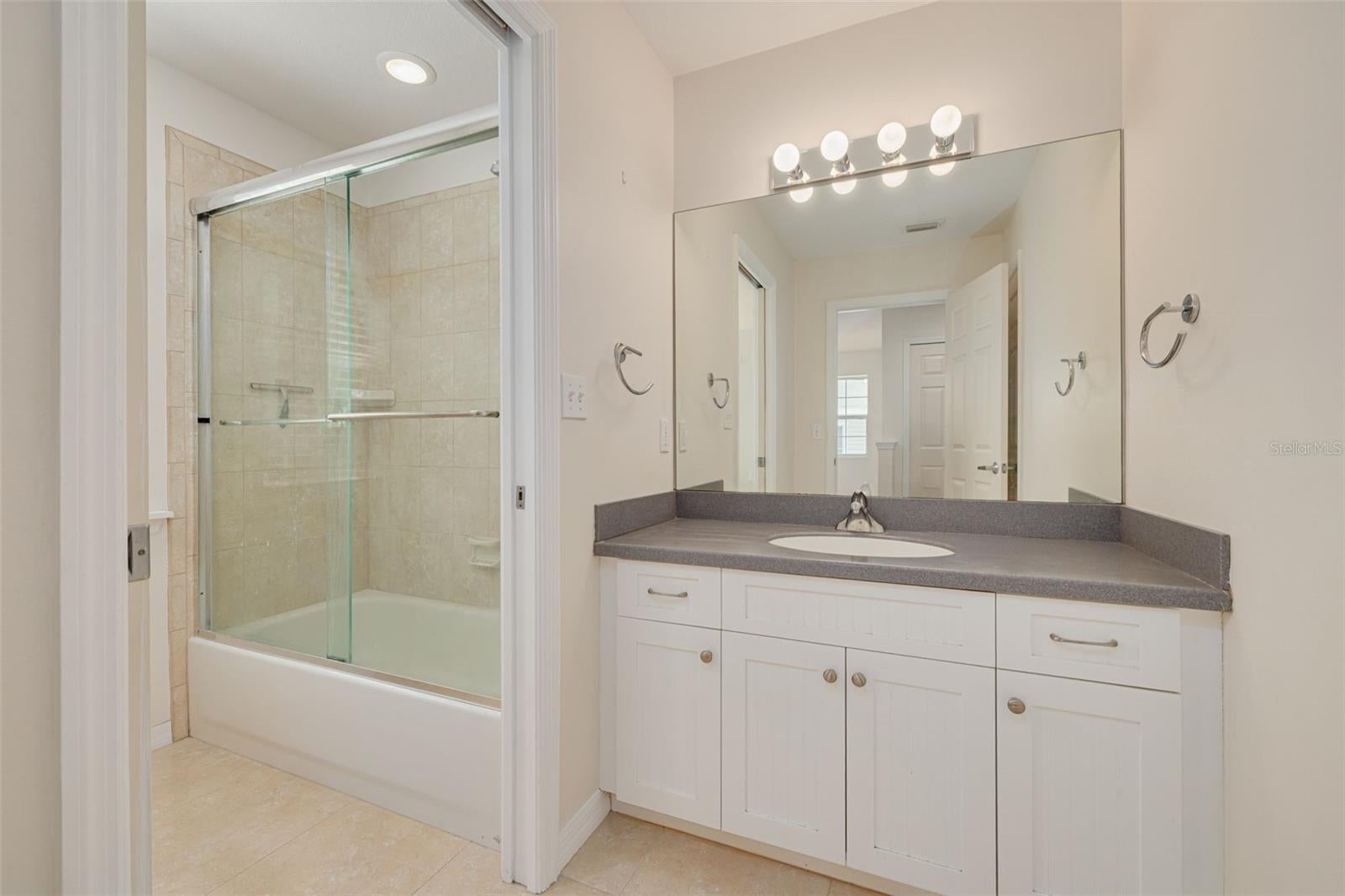 St Petersburg, Florida, 33704, United States, 4 Bedrooms Bedrooms, ,3 BathroomsBathrooms,Residential,Active,1968367