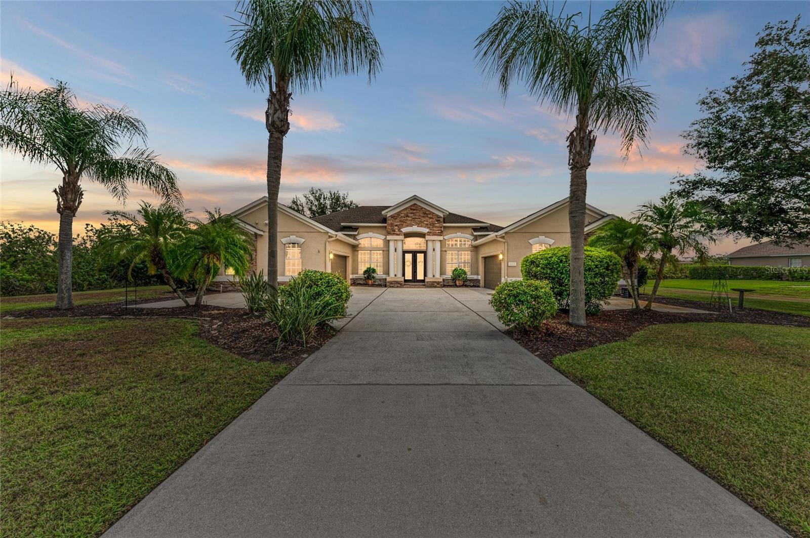 Bradenton, Florida, 34202, United States, 4 Bedrooms Bedrooms, ,4 BathroomsBathrooms,Residential,Active,1801045