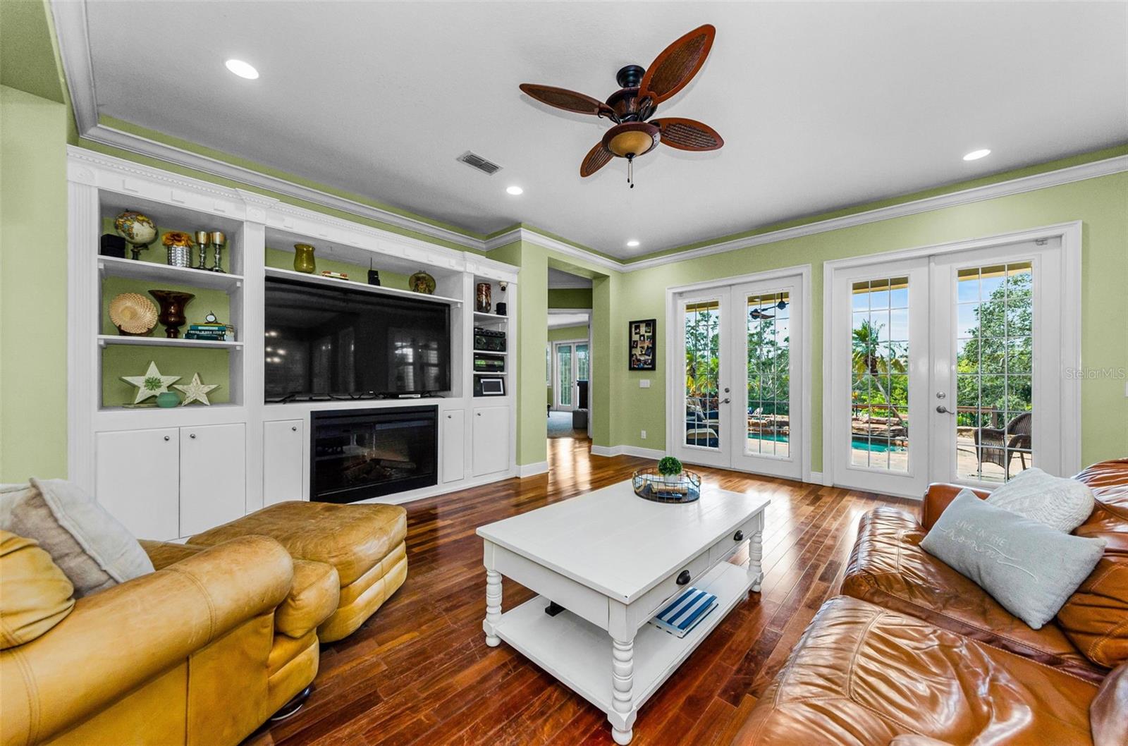 Holiday, Florida, 34691, United States, 4 Bedrooms Bedrooms, ,4 BathroomsBathrooms,Residential,Active,1961940