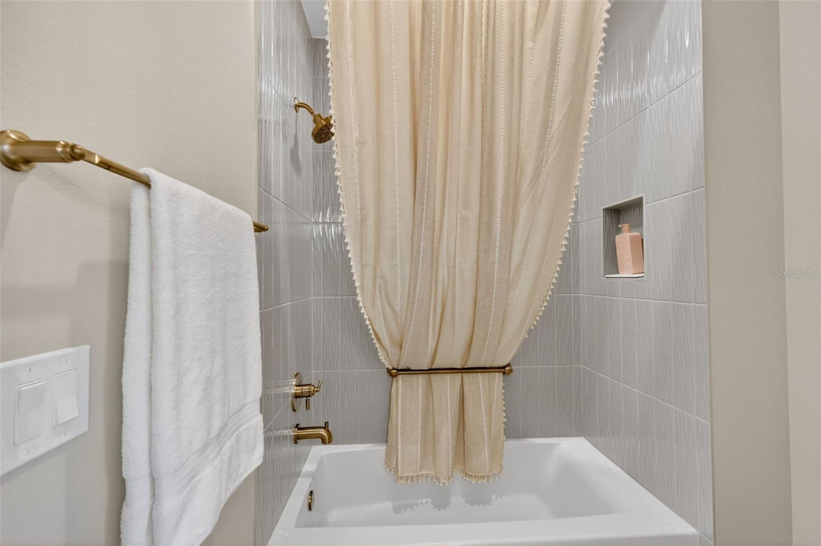 The Villages, Florida, 34762, United States, 3 Bedrooms Bedrooms, ,3 BathroomsBathrooms,Residential,Active,1929659