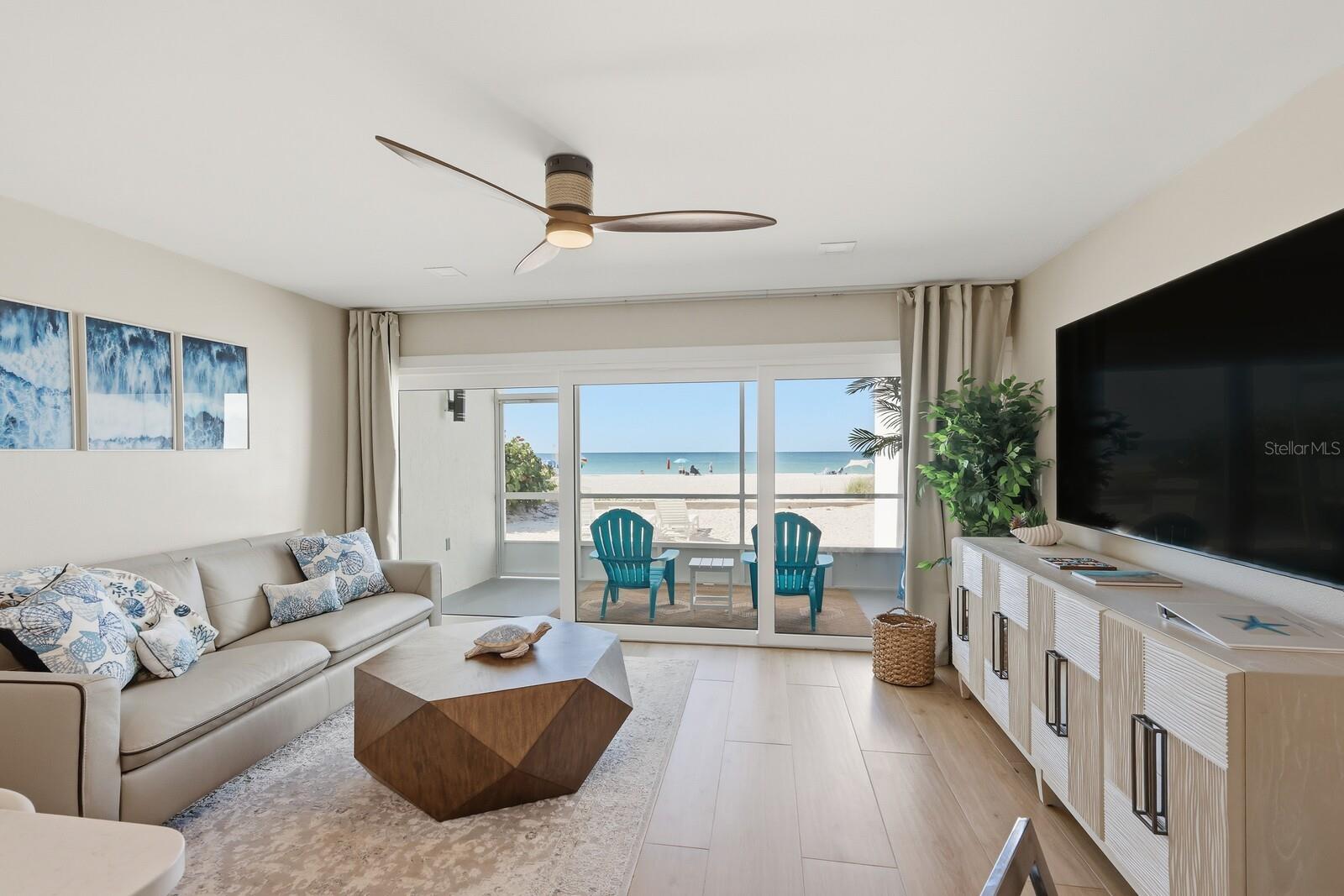 Holmes Beach, Florida, 34217, United States, 1 Bedroom Bedrooms, ,1 BathroomBathrooms,Residential,Active,1971768