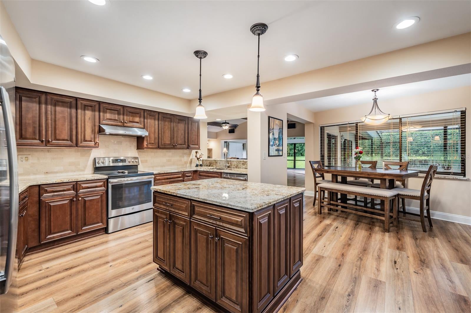 Palm Harbor, Florida, 34684, United States, 4 Bedrooms Bedrooms, ,4 BathroomsBathrooms,Residential,Active,1936412