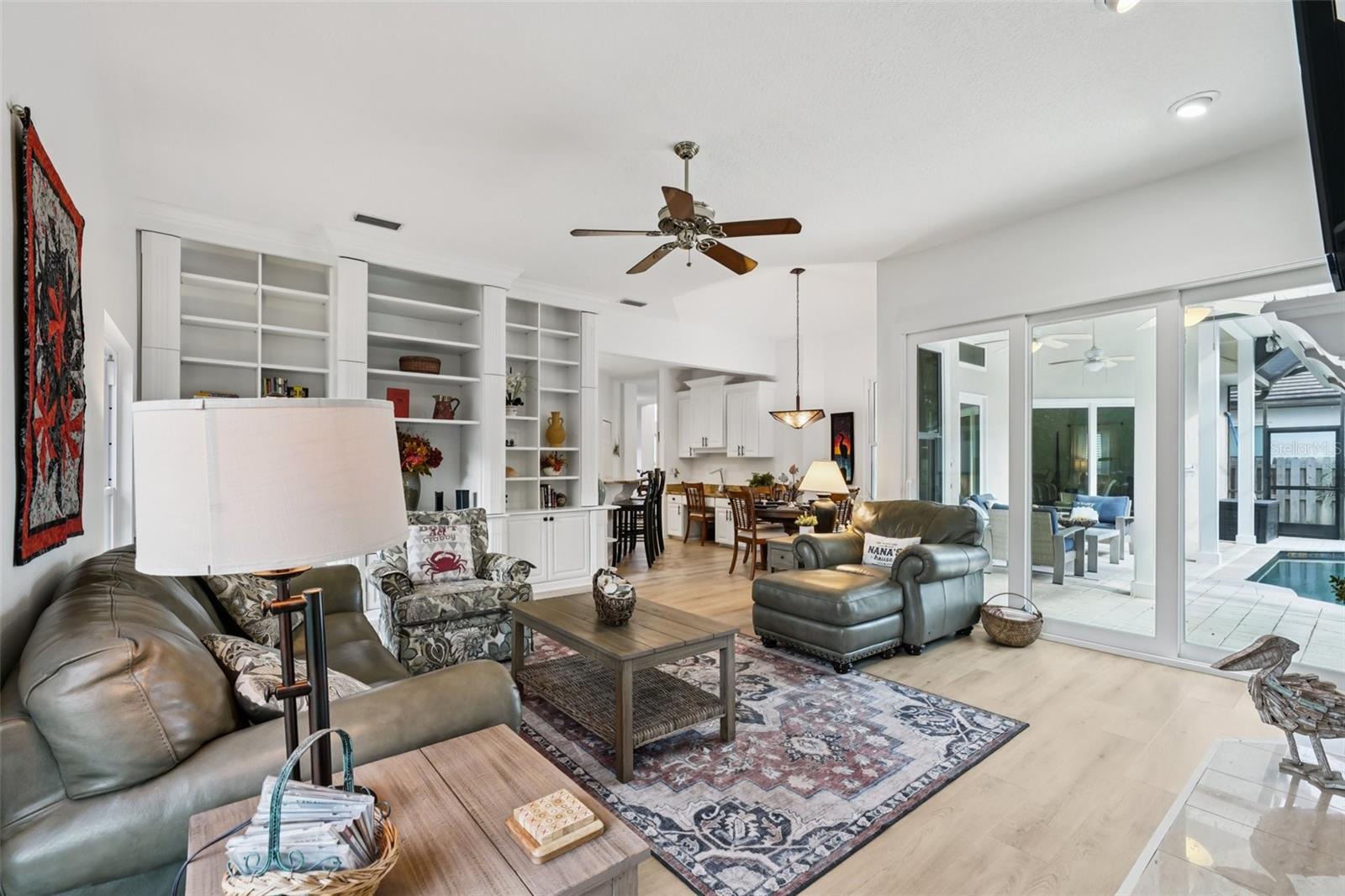 St Petersburg, Florida, 33703, United States, 4 Bedrooms Bedrooms, ,4 BathroomsBathrooms,Residential,Active,1994976