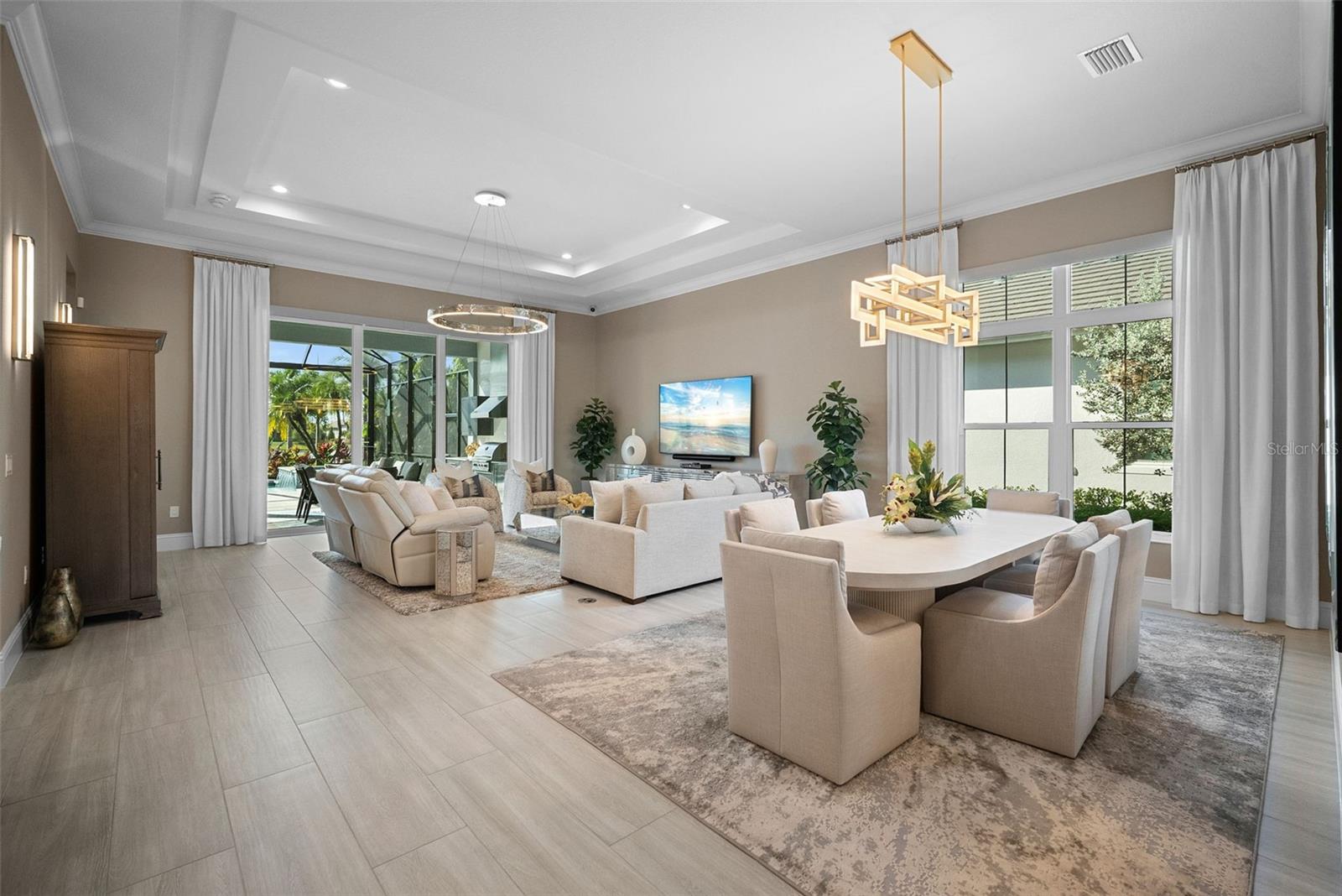 Bradenton, Florida, 34202, United States, 3 Bedrooms Bedrooms, ,4 BathroomsBathrooms,Residential,Active,1987272