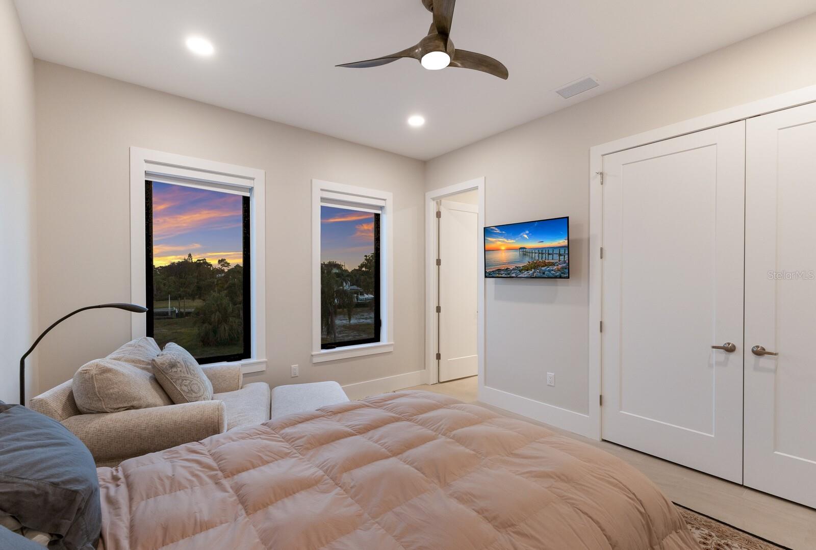 Longboat Key, Florida, 34228, United States, 3 Bedrooms Bedrooms, ,4 BathroomsBathrooms,Residential,Active,1987209