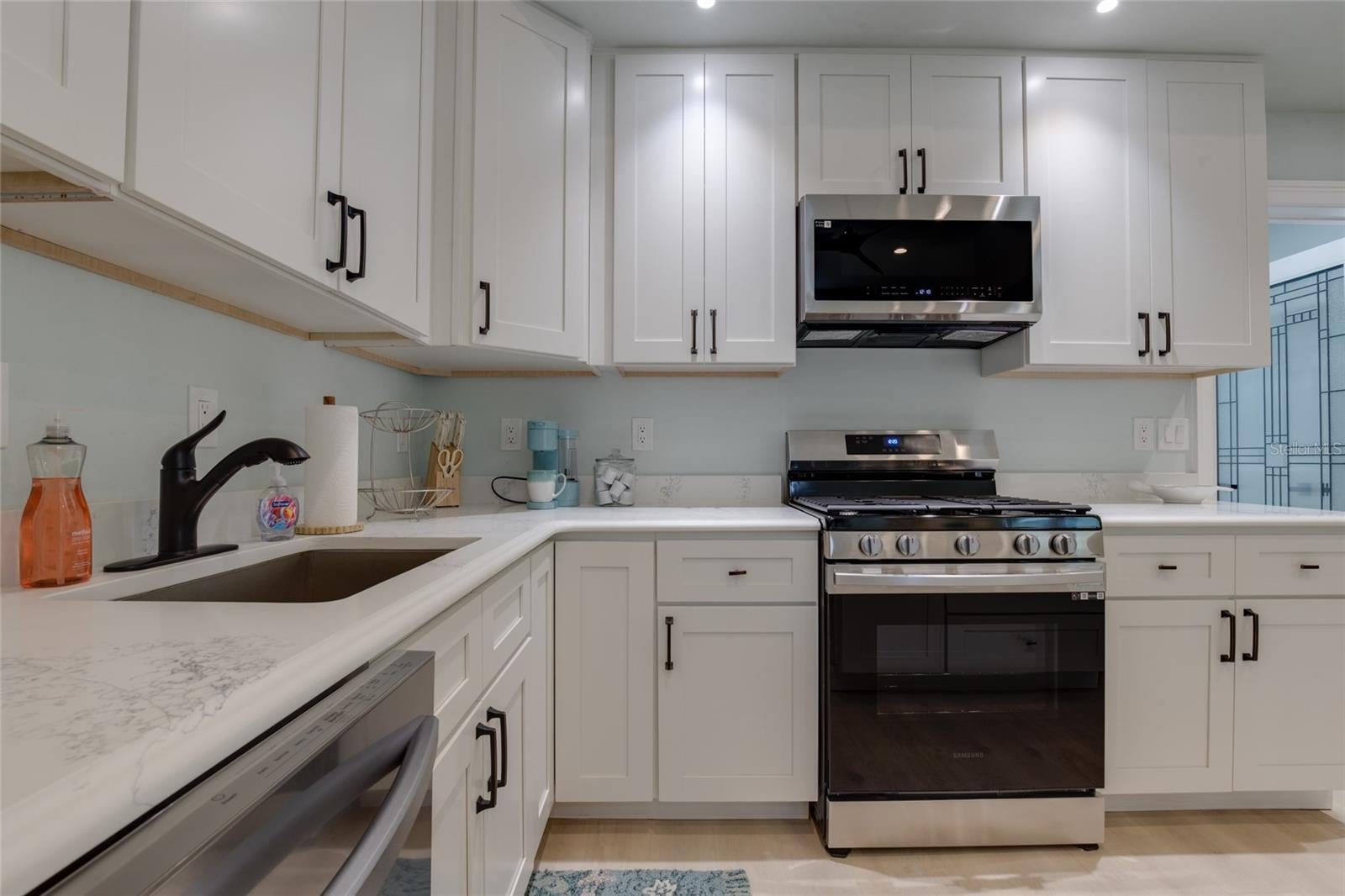 Dunedin, Florida, 34698, United States, 3 Bedrooms Bedrooms, ,3 BathroomsBathrooms,Residential,Active,2009176