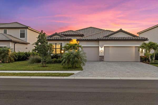 5118 HORIZON EDGE CV, LAKEWOOD RANCH, FL 34211, photo 3 of 64