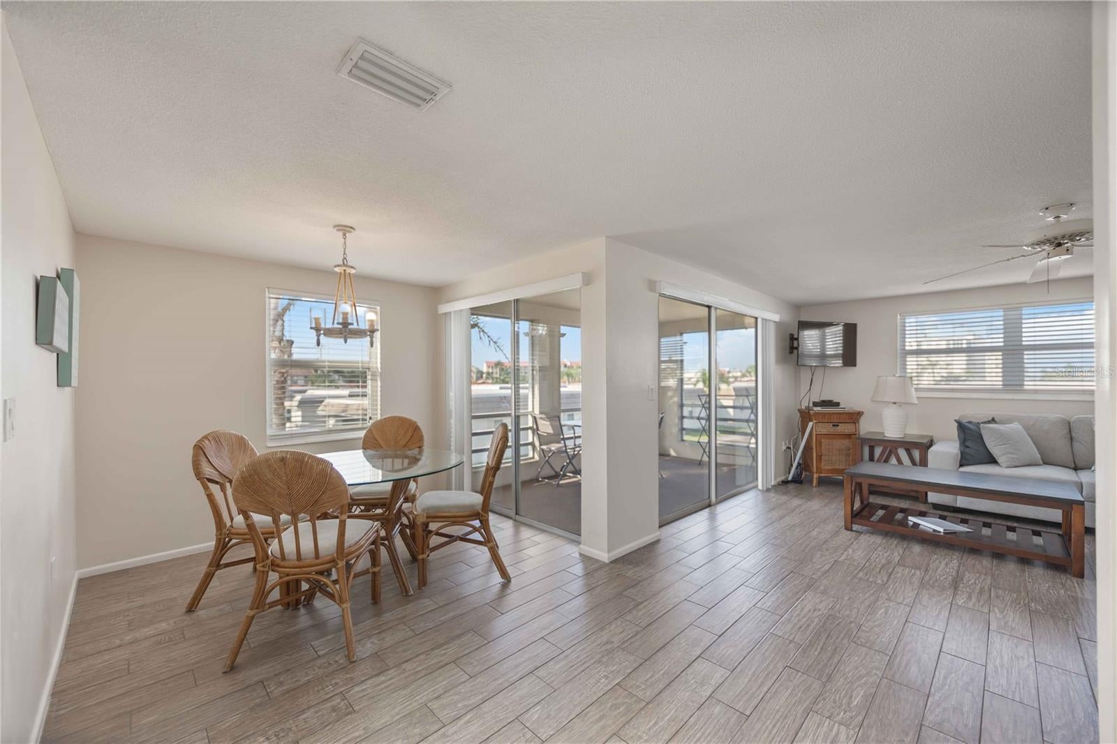 Sarasota, Florida, 34242, United States, 4 Bedrooms Bedrooms, ,3 BathroomsBathrooms,Residential,Active,1905468