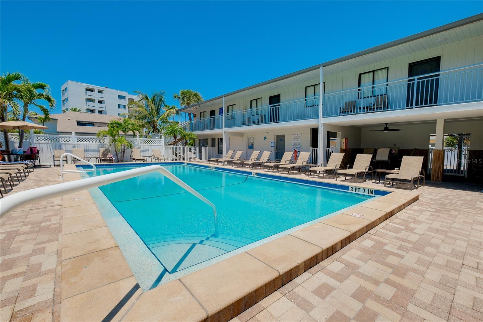 Sarasota, Florida, 34242, United States, 3 Bedrooms Bedrooms, ,2 BathroomsBathrooms,Residential,Active,1987232