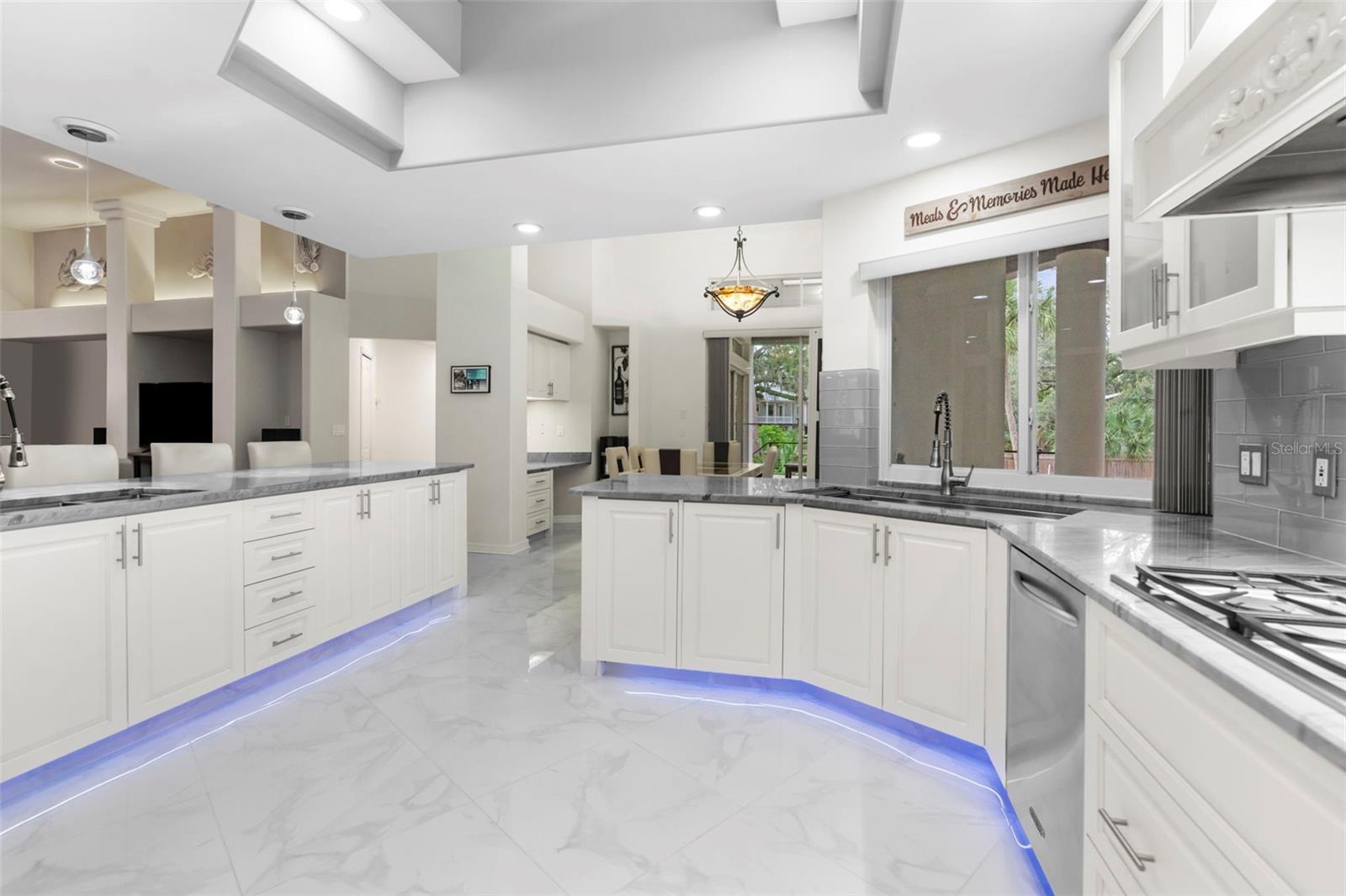 Tarpon Springs, Florida, 34689, United States, 4 Bedrooms Bedrooms, ,3 BathroomsBathrooms,Residential,Active,1900413