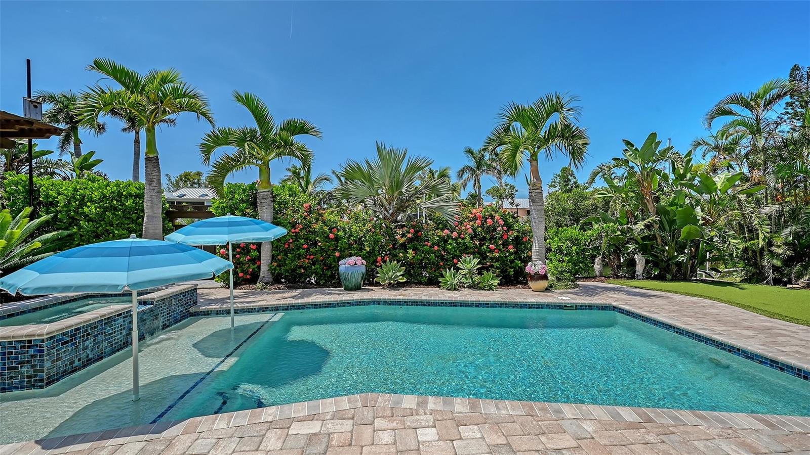 Longboat Key, Florida, 34228, United States, 4 Bedrooms Bedrooms, ,4 BathroomsBathrooms,Residential,Active,1926682