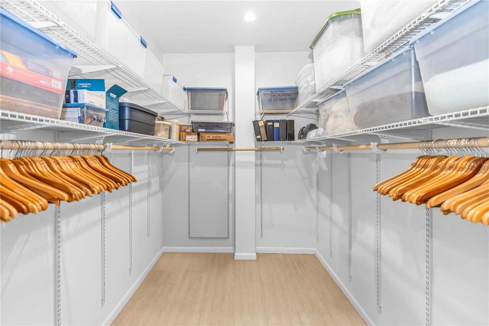 Crystal River, Florida, 34428, United States, 6 Bedrooms Bedrooms, ,5 BathroomsBathrooms,Residential,Active,1945058