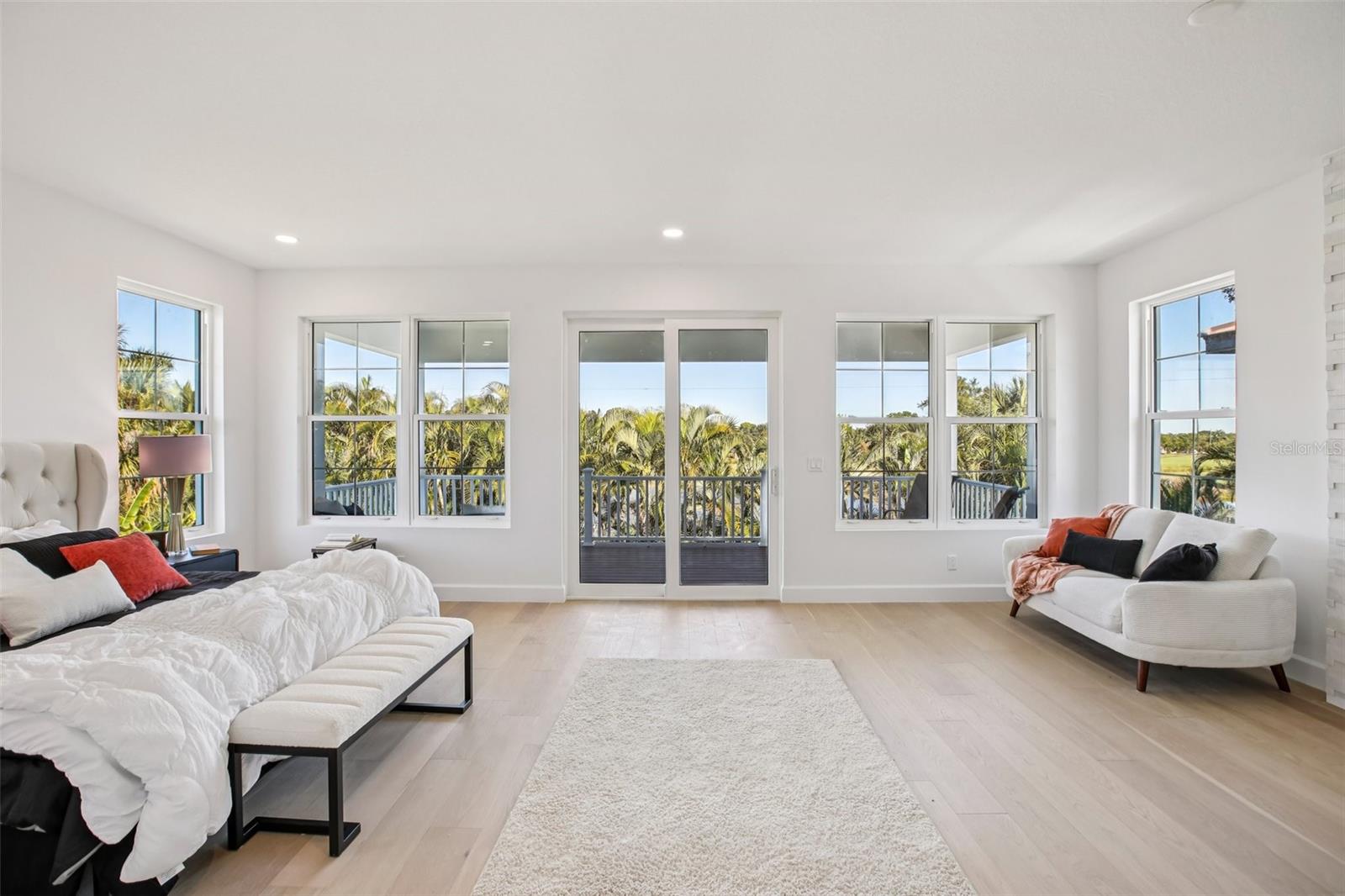 St Petersburg, Florida, 33704, United States, 4 Bedrooms Bedrooms, ,4 BathroomsBathrooms,Residential,Active,2006891