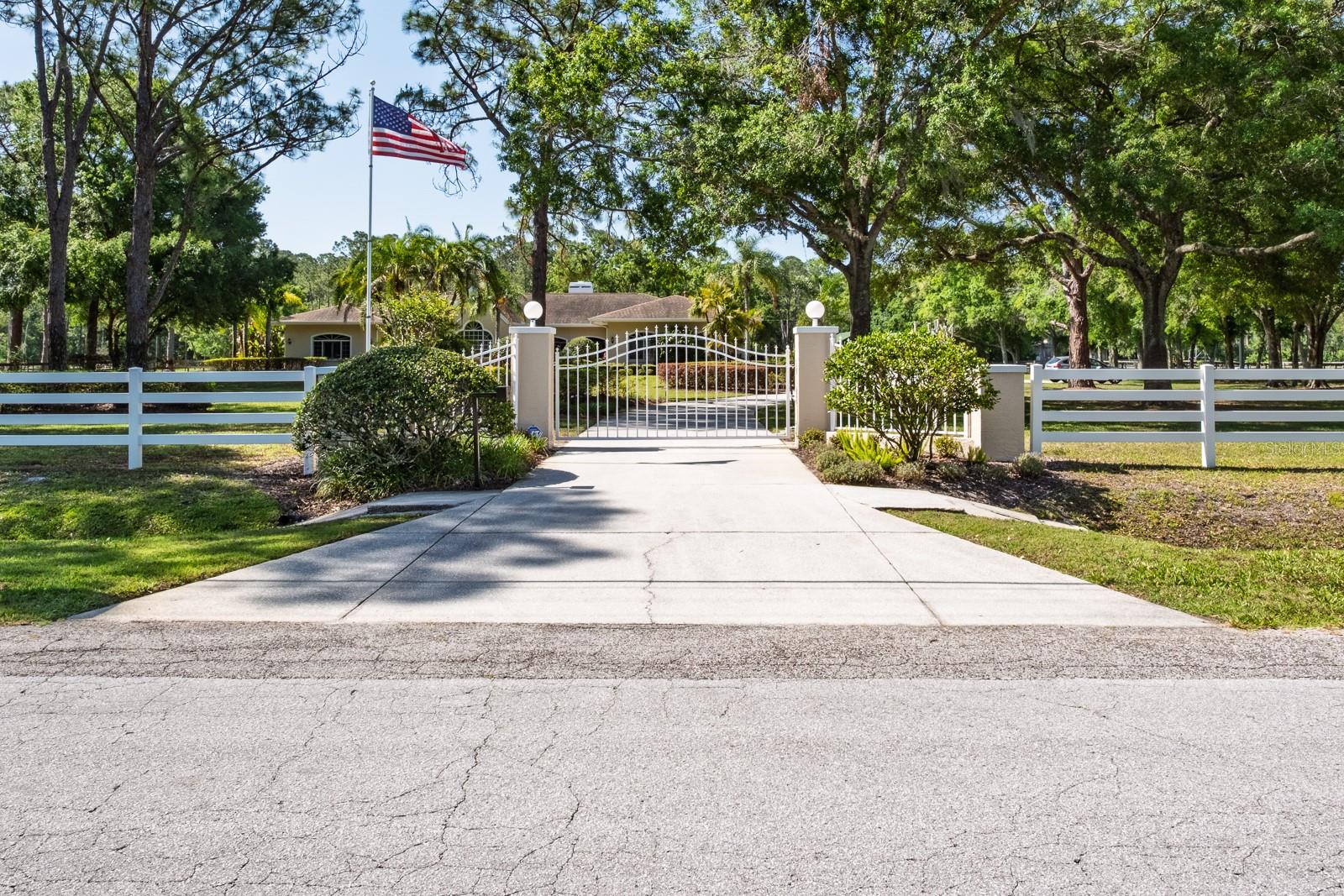 Tarpon Springs, Florida, 34688, United States, 4 Bedrooms Bedrooms, ,4 BathroomsBathrooms,Residential,Active,1841287