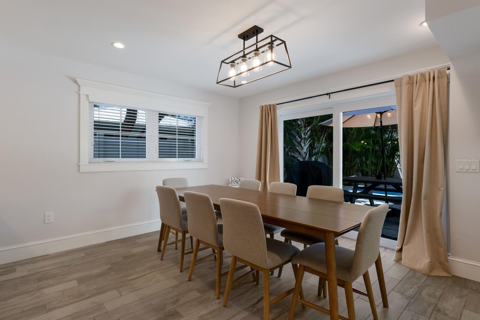 Sarasota, Florida, 34242, United States, 7 Bedrooms Bedrooms, ,6 BathroomsBathrooms,Residential,Active,1926695